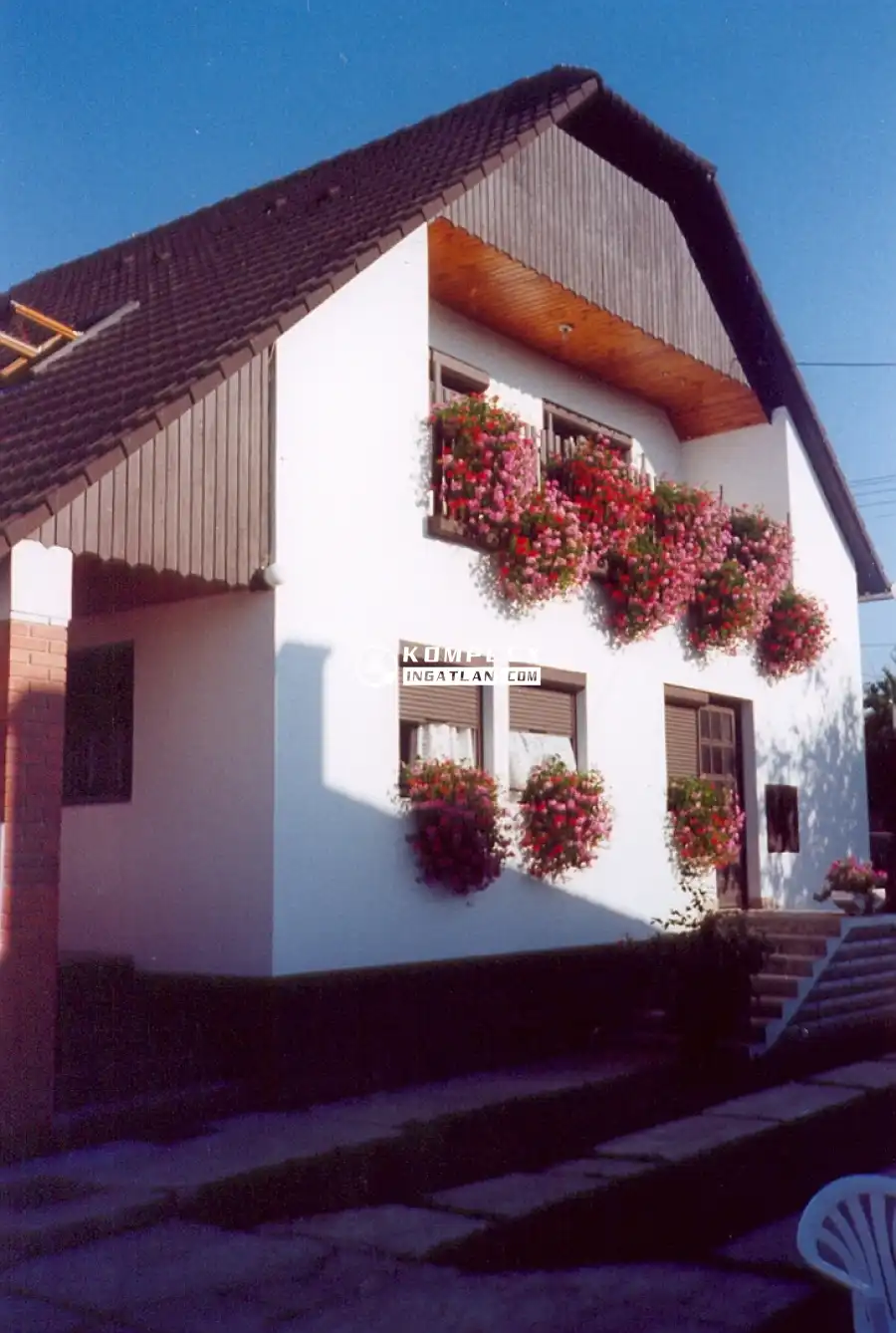 eladó családi ház, Bábolna