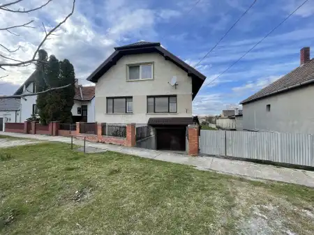 Eladó családi ház, Halászi 5 szoba 200 m² 56.99 M Ft