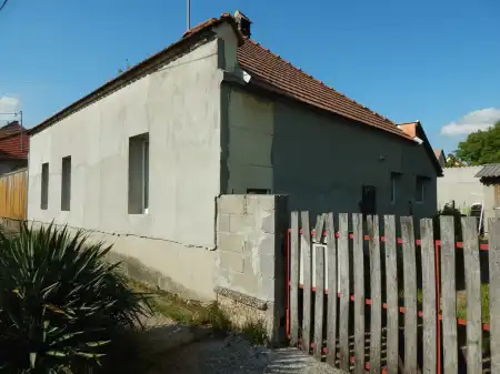 Eladó családi ház, Környe 3 szoba 140 m² 55 M Ft