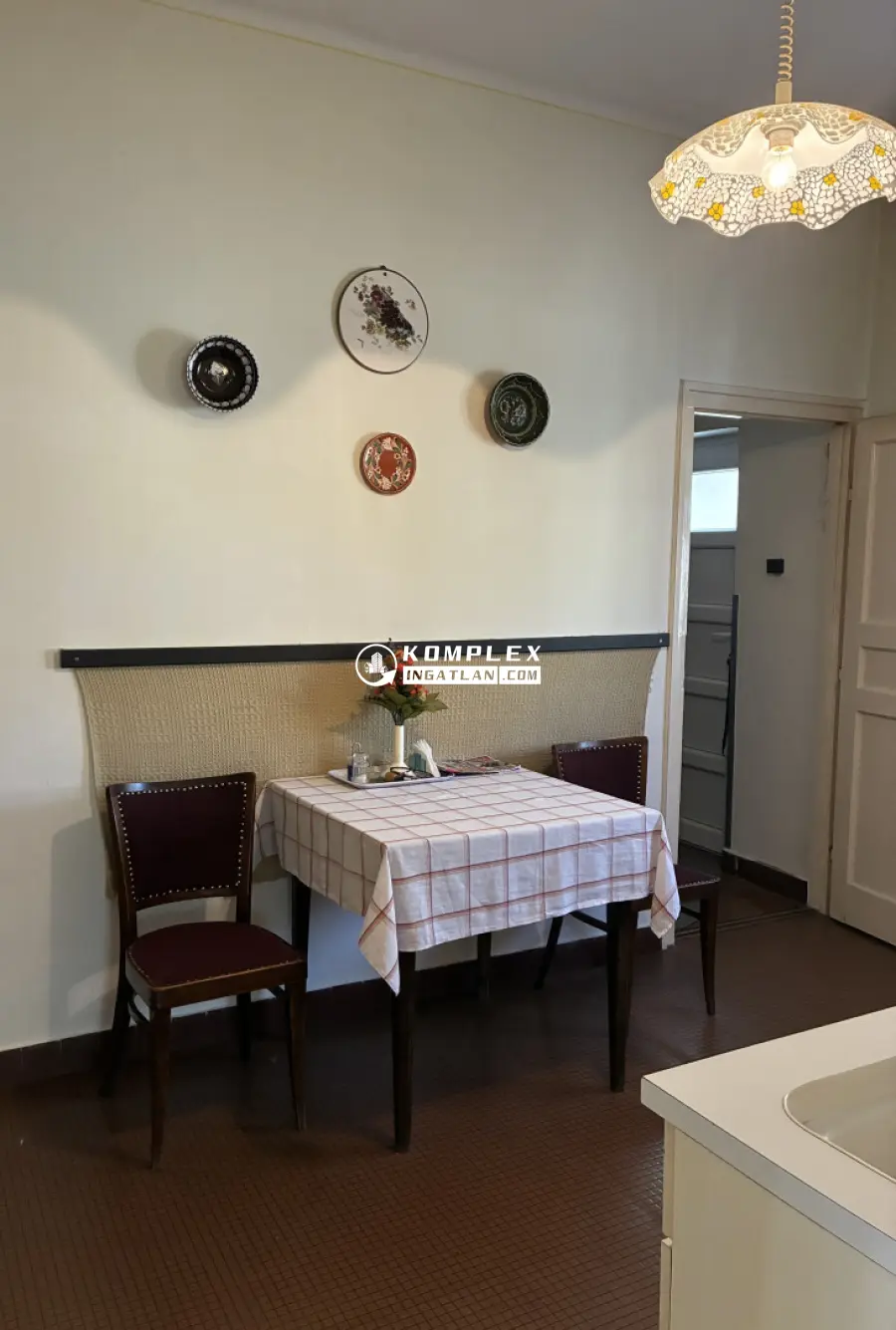 eladó családi ház, Mór