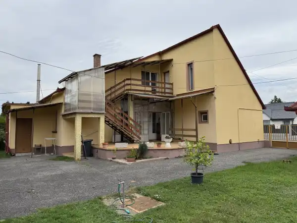 Eladó családi ház, Mosonmagyaróvár 6+1 szoba 150 m² 91.99 M Ft