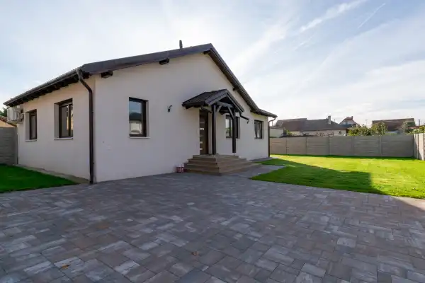 Eladó családi ház, Mosonmagyaróvár 4 szoba 120 m² 110 M Ft Eladó családi ház, Mosonmagyaróvár 4 szoba 120 m² 110 M Ft