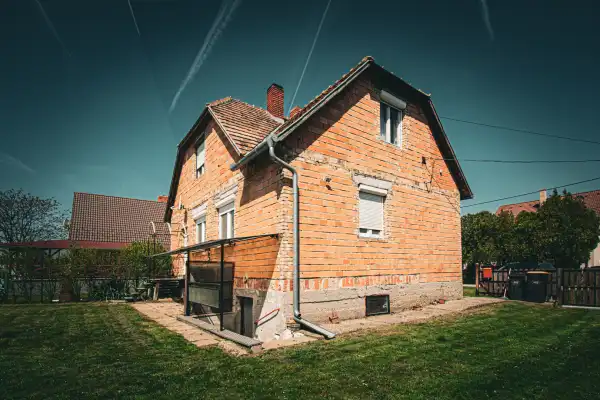 Eladó családi ház, Mosonszentmiklós 4 szoba 118 m² 55 M Ft