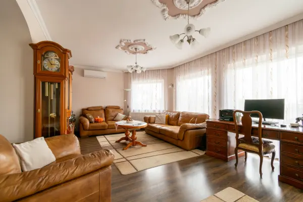 Eladó családi ház, Sopron 8 szoba 260 m² 299 M Ft