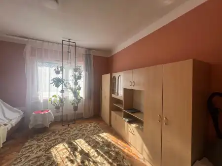 Eladó családi ház, Tata 2 szoba 79 m² 39 M Ft