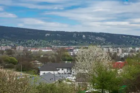 Eladó családi ház, Tatabánya 3 szoba 83 m² 89.9 M Ft