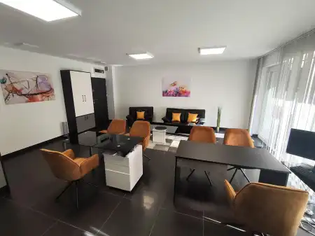 Eladó iroda, Komárom 41 m² 45 M Ft + Áfa
