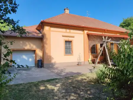 Eladó major, Mosonmagyaróvár 25200 m² 224 M Ft