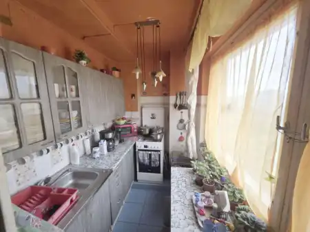 Eladó panellakás, Dunaújváros 2+1 szoba 58 m² 25.5 M Ft