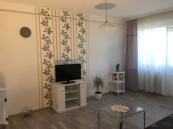Eladó panellakás, Mosonmagyaróvár 1 szoba 37 m² 33.9 M Ft