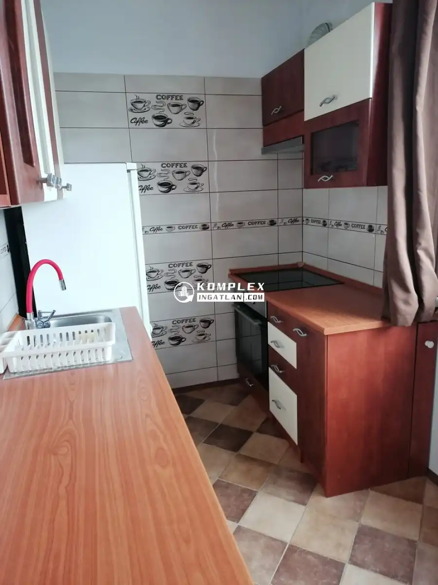 eladó panellakás, Tatabánya