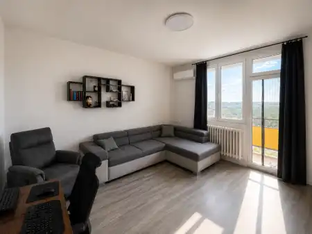 Eladó panellakás, Tatabánya 2 szoba 50 m² 39.99 M Ft