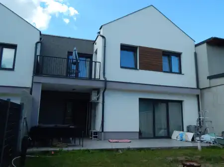 Eladó sorház, Tatabánya 5 szoba 110 m² 108 M Ft