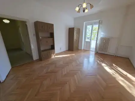 Eladó téglalakás, Dunaújváros 2 szoba 52 m² 32 M Ft