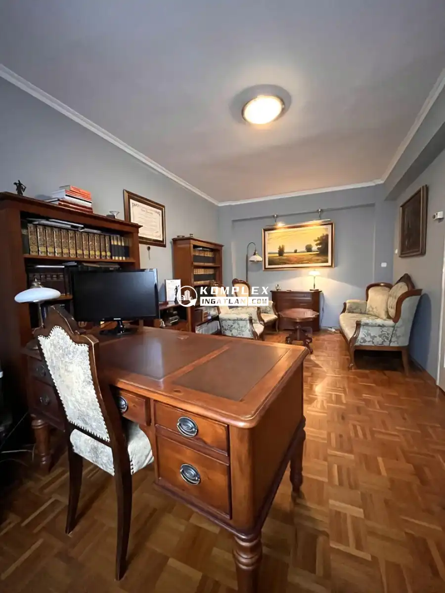 eladó téglalakás, Győr