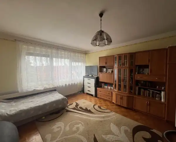 Eladó téglalakás, Környe 2 szoba 64 m² 29.9 M Ft