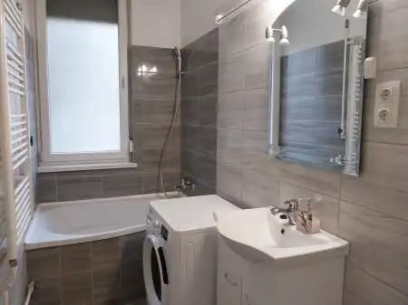 Eladó téglalakás, Tatabánya 1+1 szoba 39 m² 40.9 M Ft