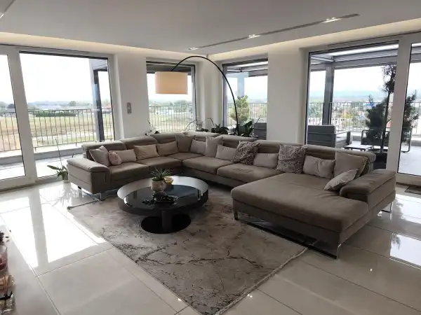 Eladó újszerű téglalakás, Győr 5 szoba 169 m² 480 M Ft