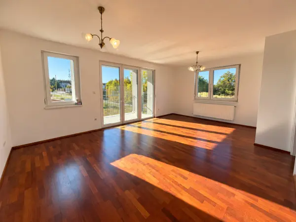Eladó újszerű téglalakás, Győr 2 szoba 56 m² 89 M Ft
