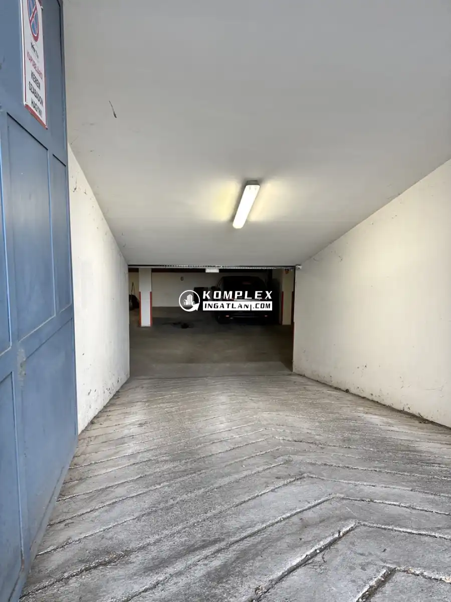 kiadó garázs, Győr