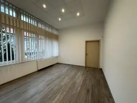 Kiadó ipari ingatlan, Győr 23 m² 69 E Ft/hó
