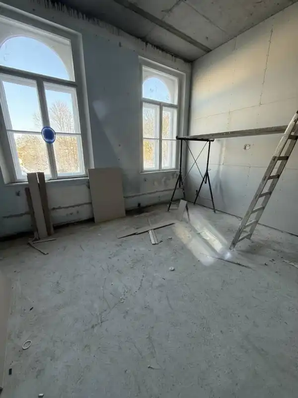 Kiadó iroda, Győr 1000 m² 3.7 M Ft/hó + Áfa